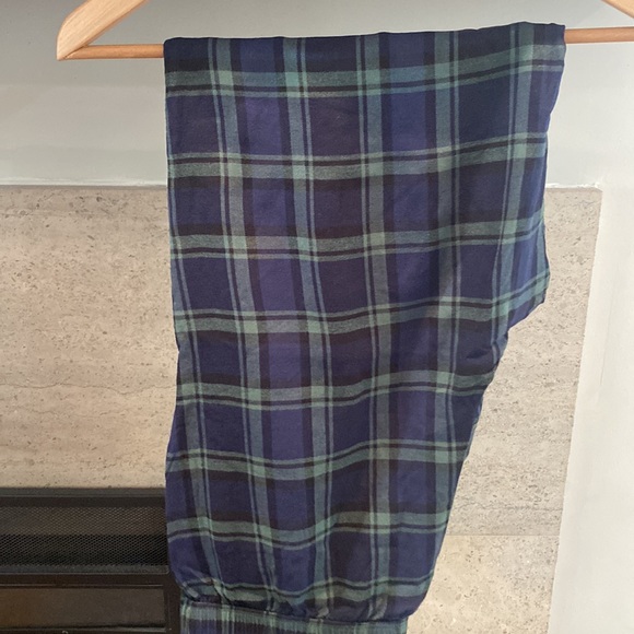 J. Crew Buffalo Check Flannel Pajama Jogger - Picture 11 of 12